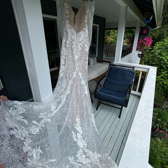 Galina Signature - Picture 7 of 14